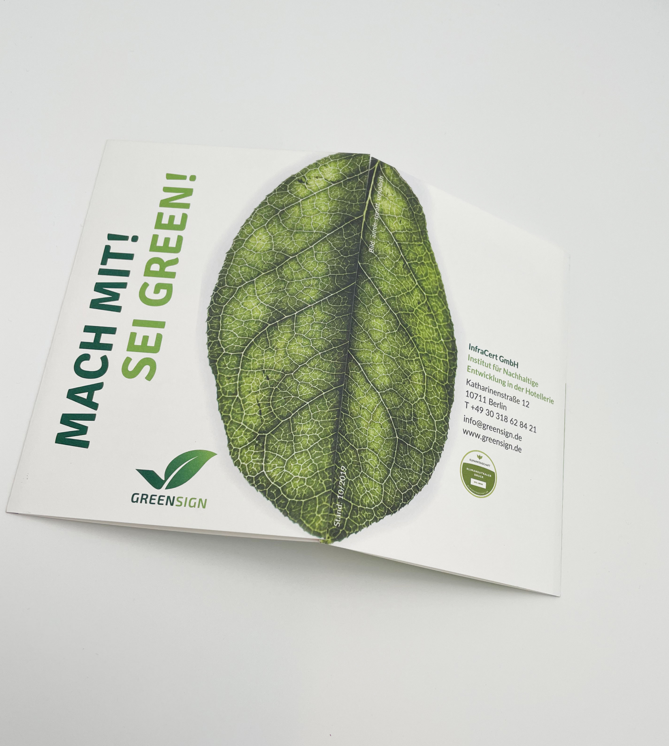 GreenSign Zickzack Flyer aus nachhaltigem Papier